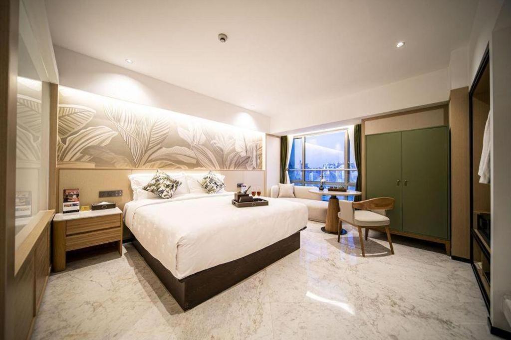 Kingtown Hotel Hongqiao Shanghai Bagian luar foto
