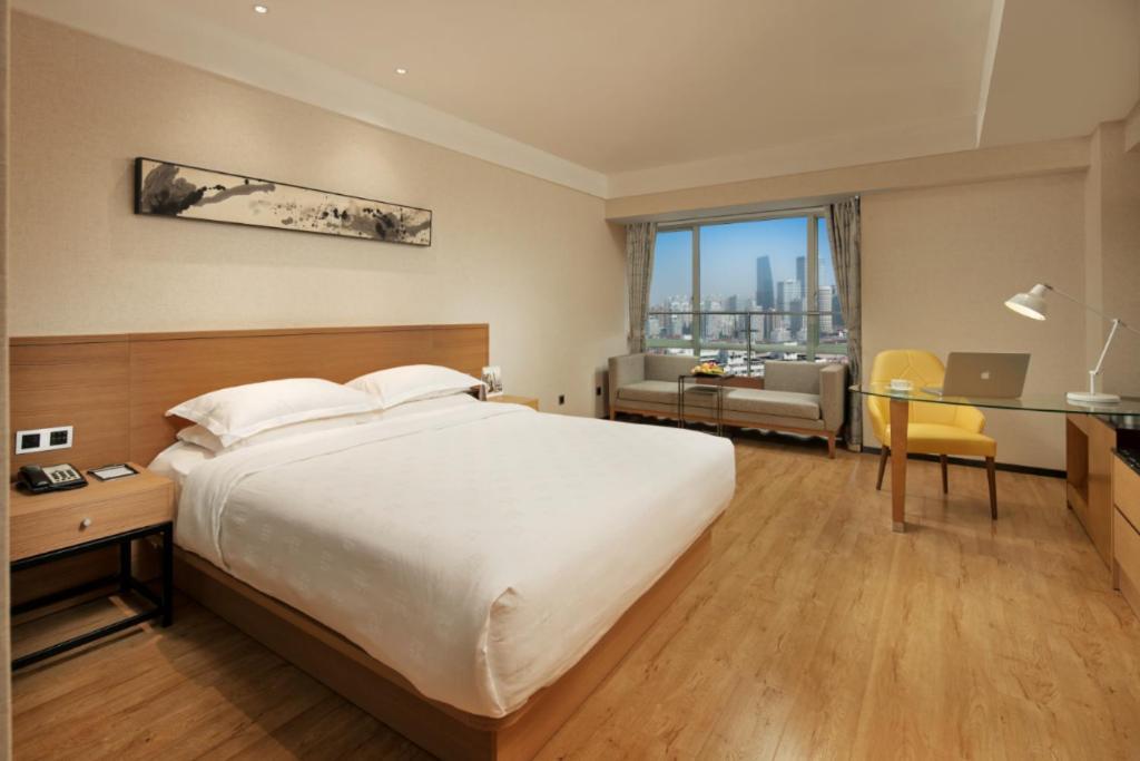 Kingtown Hotel Hongqiao Shanghai Bagian luar foto