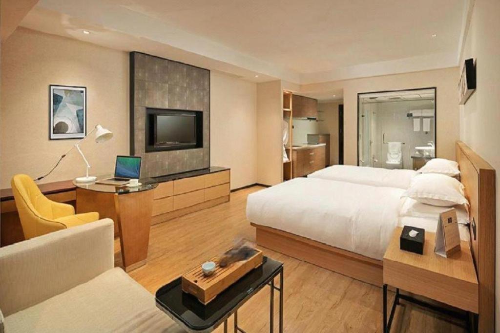 Kingtown Hotel Hongqiao Shanghai Bagian luar foto