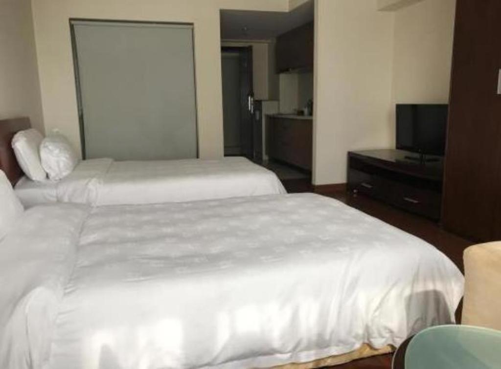 Kingtown Hotel Hongqiao Shanghai Bagian luar foto