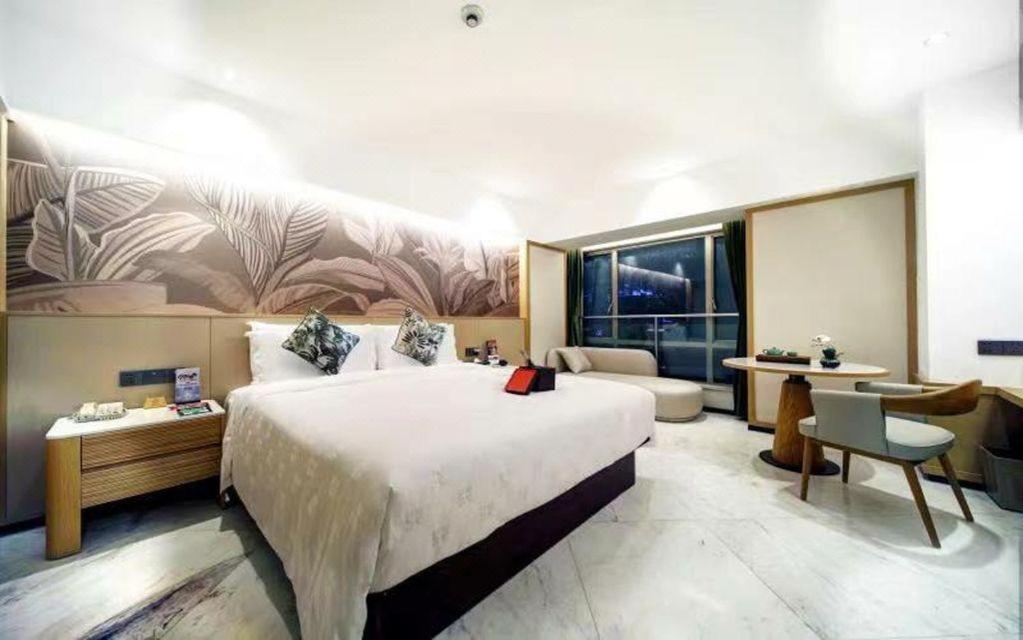 Kingtown Hotel Hongqiao Shanghai Bagian luar foto