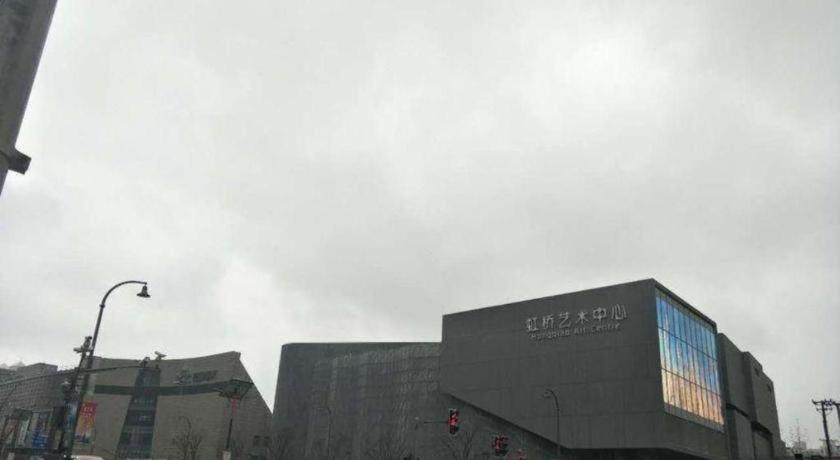 Kingtown Hotel Hongqiao Shanghai Bagian luar foto