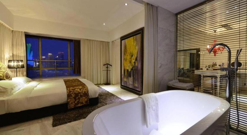 Kingtown Hotel Hongqiao Shanghai Bagian luar foto